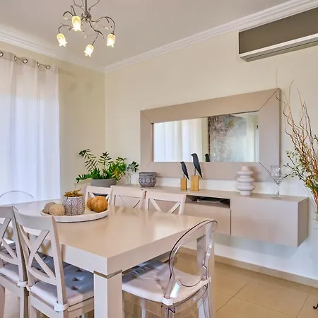 Spiros Imerolia וילה